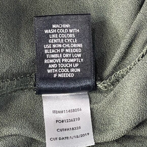 And Now This Large Top Button-Up Keyhole V-Neck Long Sleeve Hi-Low Pleated Green - Picture 10 of 10